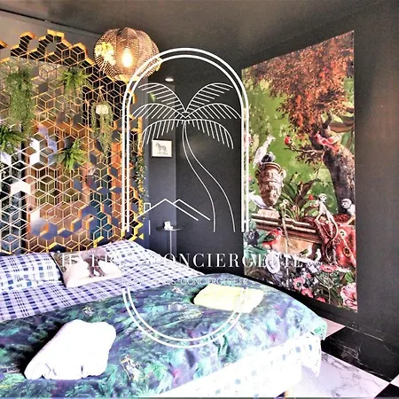 Majestueux-le Mas Du Crabe Rose-carqueiranne-villa T6-piscine By Hc *